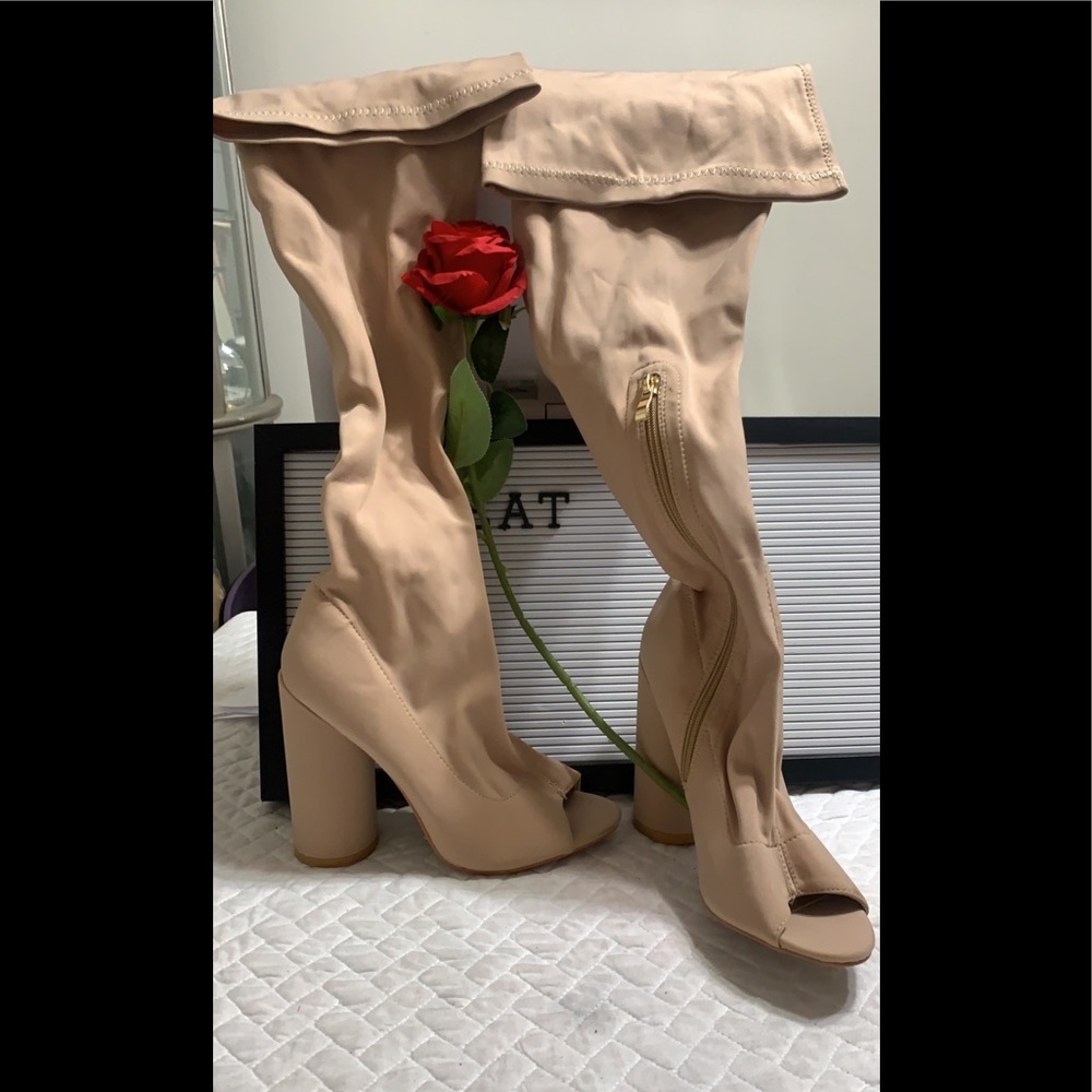 Worn one time Over The Knee Nude beautiful Boots - Picture 5 of 7